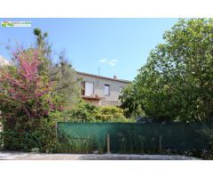 CASA (DE UNOS 441 M2) CON PATIO (DE UNOS 300 M2) EN SANTA COLOMA DE QUERALT.