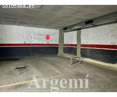Plaza de garaje en el centro de Palau-solità i Plegamans