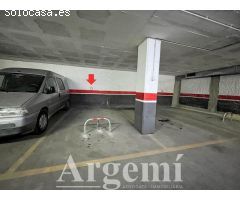 Plaza de garaje en el centro de Palau-solità i Plegamans