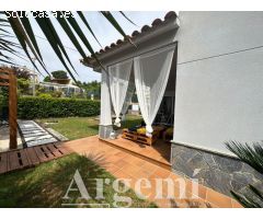 VENTA DE ESPECTACULAR CHALET EN PALAU SOLITA I PLEGAMANS
