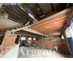 Nave industrial en venta Palau-solità i Plegamans