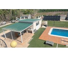 Espléndido Chalet en Rojales: 8 Dormitorios, Piscina Privada y Doble Oportunidad
