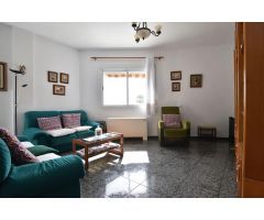 Dúplex con 3 dormitorios, 2 baños, terraza y  garaje en Huércal de Almería