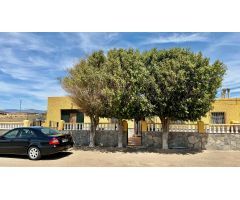 Casa de planta baja y 4 dormitorios venta en Albaricoques