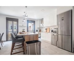 Vivienda exclusiva en el centro de Almería con garaje, ascensor y terraza privada