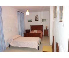 SE VENDE CASA A REFORMAR