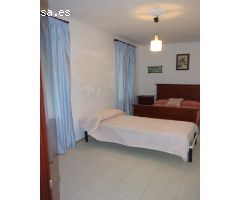 SE VENDE CASA A REFORMAR