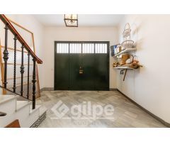 Piso independiente en venta en el centro de Marchena — 183 m² con cochera y azotea privada