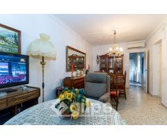 Casa en Venta en el Barrio de Madre de Dios, Marchena – Casa de 4 Dormitorios con Patio y Terraz