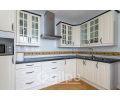 Inmueble en Venta en la Barriada de Rubercon, Marchena – Vivienda de 3 Dormitorios, Cochera y Patio