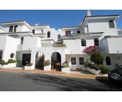 Se vende casa adosada CON VISTAS AL MAR