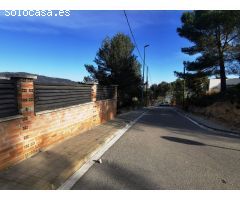 Soleado con magníficas vistas y zona de barbacoa con piscina