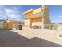 ESTUPENDO CHALET SEMINUEVO EN URB BALCON DE MONTROY