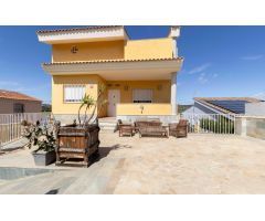 ESTUPENDO CHALET SEMINUEVO EN URB BALCON DE MONTROY