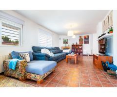Chalet en Venta en Olocau, Valencia