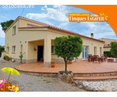 Chalet en Venta en lEstartit, Girona