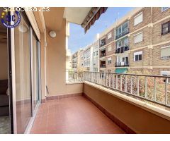 Oportunidad de Inversión: Edificio con Potencial para Desarrollo Residencial en Bonrepòs i Mirambell