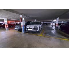 ** PLAZA DE GARAJE EN VENTA EN LA CALLE JOAN VERDEGUER NR 1 ** Con facil acceso, pasillos anchos y d