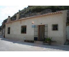BODEGA ALCALÁ DEL JÚCAR - ALBACETE