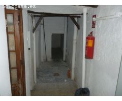 Piso para reformar en planta baja con patio en barrio San Antonio - Ontinyent