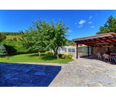 CHALET CON PISCINA EN VALLE DE MENA