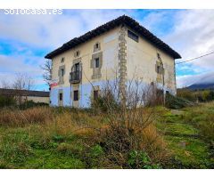 CASA DE PIEDRA CON TERRENO JUNTO A VILLASANA
