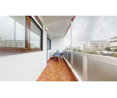 Apartamento con garaje cerrado en Laredo