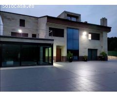 Espectacular villa con piscina rodeada de naturaleza