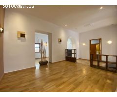 Edificio en Venta en Denia, Alicante