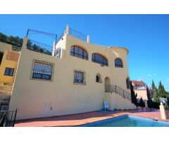 Chalet en Venta en Benitachell, Alicante