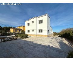 Chalet en Venta en Denia, Alicante