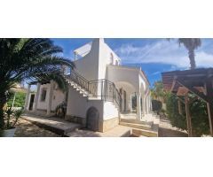VILLA EN LA ZENIA CON PARCELA 600M2 Y ORIENTACION SUR!!!
