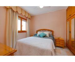 SE VENDE BONITO  Y LUMINOSO APARTAMENTO EN RESIDENCIAL CON PISCINA COMUNITARIA. PLAYA DEL CURA!!!!!
