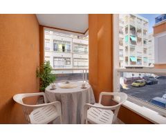 SE VENDE BONITO APARTAMENTO CON PISCINA COMUNITARIA. LA PLAYA DEL CURA!!!!!!