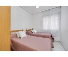SE VENDE BONITO APARTAMENTO CON PISCINA COMUNITARIA. LA PLAYA DEL CURA!!!!!!