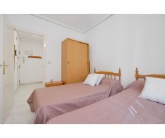 SE VENDE BONITO APARTAMENTO CON PISCINA COMUNITARIA. LA PLAYA DEL CURA!!!!!!