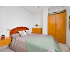 SE VENDE BONITO APARTAMENTO CON PISCINA COMUNITARIA. LA PLAYA DEL CURA!!!!!!