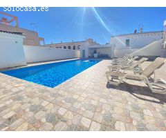 Chalet lujoso en zona Aldea del mar Torrevieja.