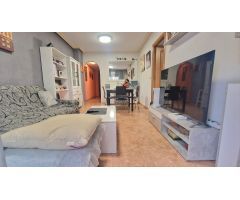 Magnífico piso en el centro con 3 dormitorios, garaje, trastero y piscina comunitaria.