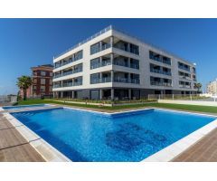 Apartamento con vistas al mar en una urbanización moderna a 50m de la playa de La Mata.