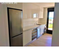 Apartamento con vistas al mar en una urbanización moderna a 50m de la playa de La Mata.