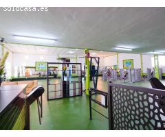 Local comercial con gran instalaciones cerca de Almoradi