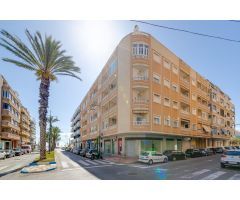 ATICO DE 3 DORMITORIOS CON VISTAS AL MAR EN TORREVIEJA, AVDA HABANERAS, GARAJE OPCIONAL