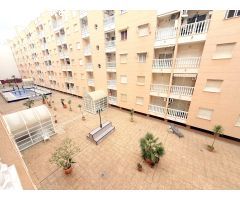 BONITO APARTAMENTO CENTRICO CON PISCINA COMUNITARIA Y PLAZA DE GARAJE