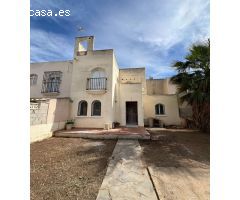 OPORTUNIDAD!! GRAN DÚPLEX DE 3 DORMITORIOS PARA REFORMAR EN AZAHAR DEL MAR!!!