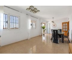 Gran Villa con encanto, vistas únicas y un gran potencial