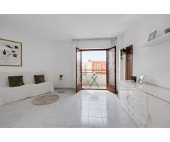 AMPLIO APARTAMENTO DE 3 DORMITORIOS Y PISCINA COMUNITARIA A TAN SOLO 500M DE LA PLAYA