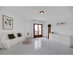 AMPLIO APARTAMENTO DE 3 DORMITORIOS Y PISCINA COMUNITARIA A TAN SOLO 500M DE LA PLAYA