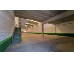 Conjunto de naves industriales a la venta en Empresarium