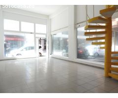 LOCAL EN ESQUINA A 50M DE LAS CANTERAS - ¡PERFECTO PARA SU NEGOCIO!